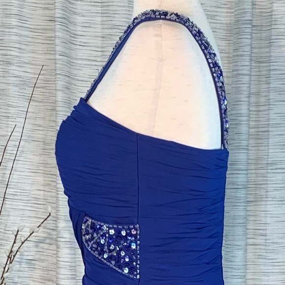 JJ’s House solid blue one shoulder party dress. - Picture 6 of 16